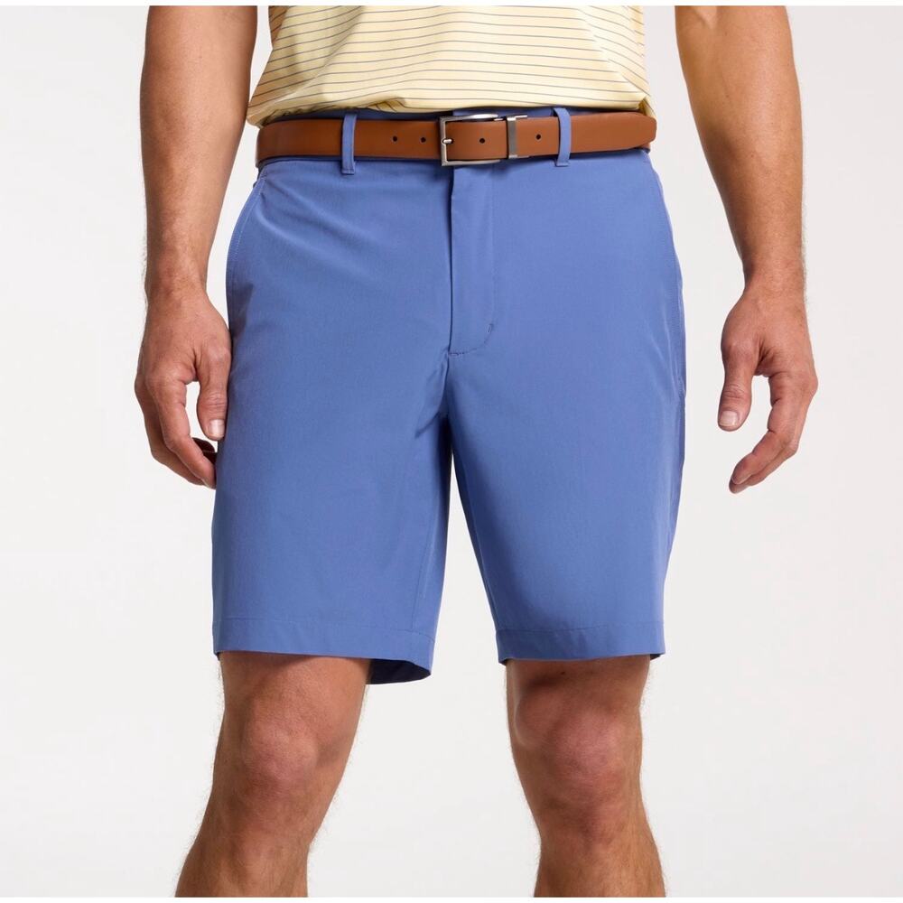 Walter Hagan P11 Texture Golf Shorts in mid blue. Men’s size 40. NWT
